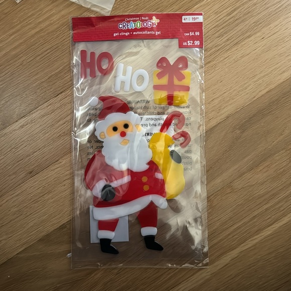 Brand New - Set of 20 - Santa Gel Clings - Picture 2 of 4